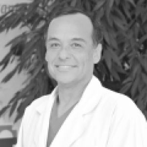 Dr. Carlos Chávez Peña