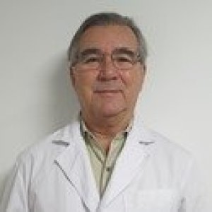 Dr. Carlos Bergh Olivares