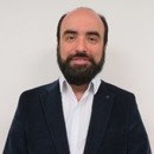 Dr. Iván Jaque Bravo