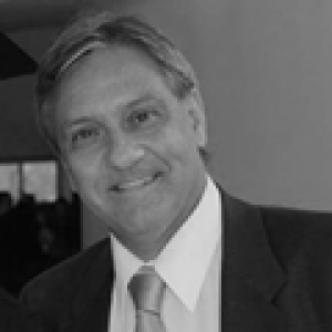 Dr. Jorge Velarde Gaggero