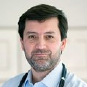 Dr. Eduardo Machuca Neira
